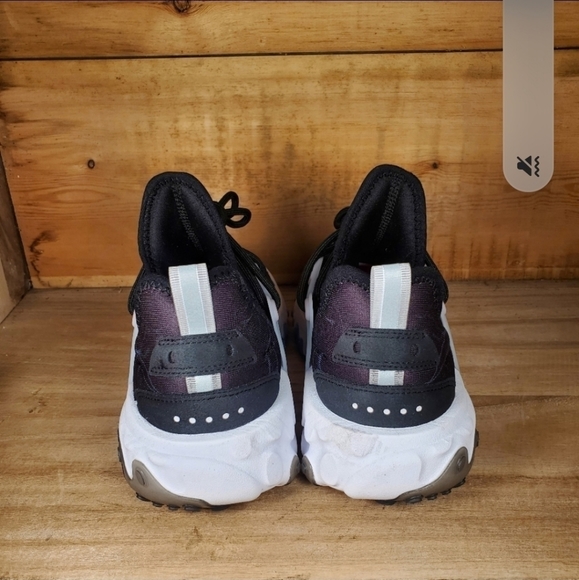 Nike React Presto GS Running Shoes - Picture 9 of 11